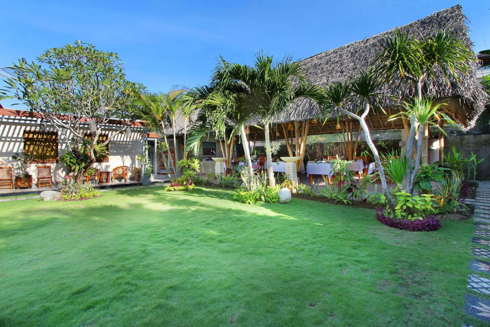 Jimbaran Lestari Hotel & Residence - Spa Kültér fotó