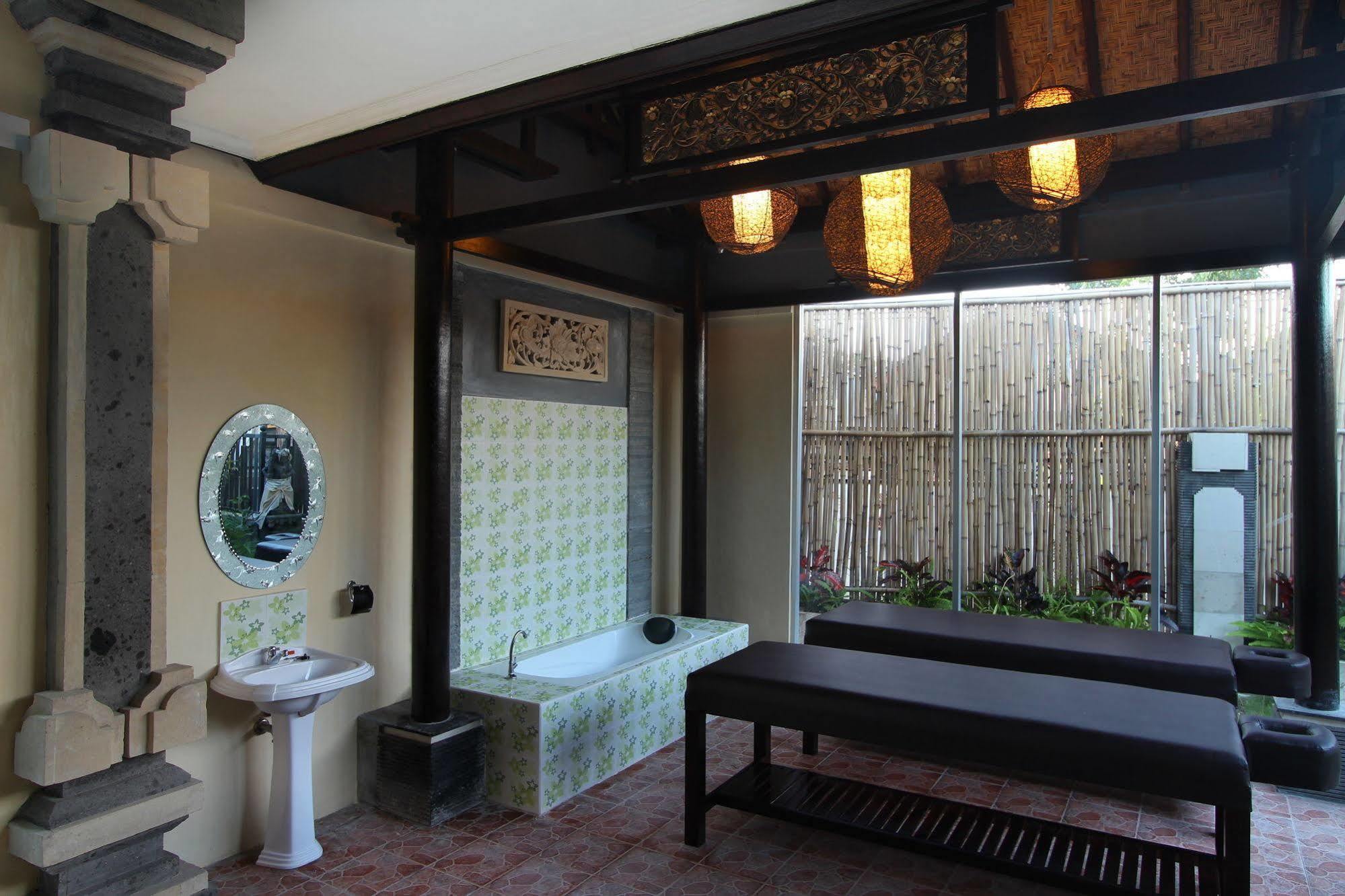 Jimbaran Lestari Hotel & Residence - Spa Kültér fotó