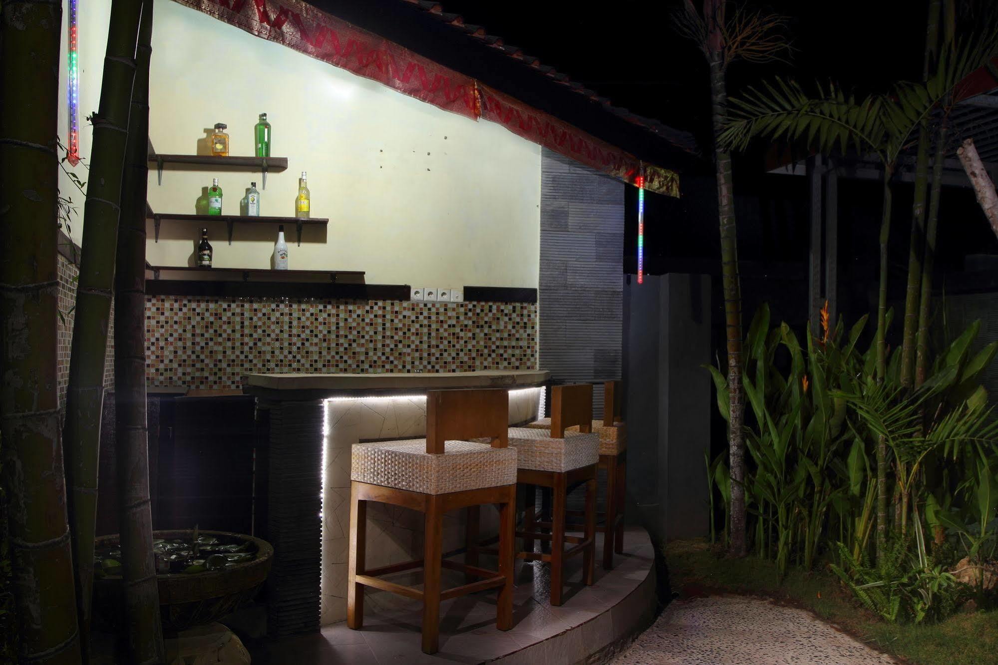 Jimbaran Lestari Hotel & Residence - Spa Kültér fotó