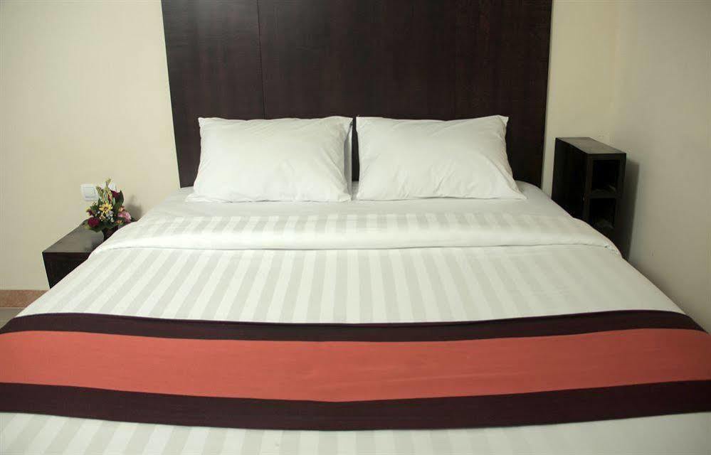 Jimbaran Lestari Hotel & Residence - Spa Kültér fotó